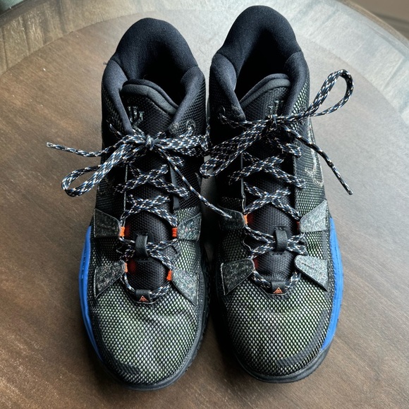 EUC Kyrie Irving Nike Kyrie 7 GS - NBA Basketball - Youth 5 (Ladies 6.5/7) - Picture 4 of 9